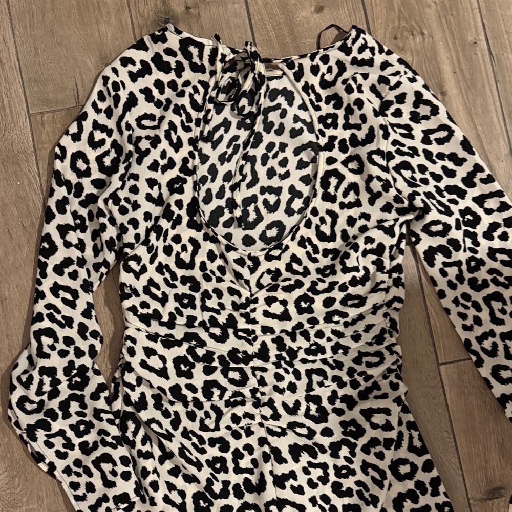 H&M Black & White Long Sleeve Leopard Print Midi Dress - Picture 3 of 4
